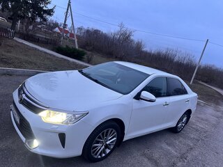 2016 Toyota Camry VII (XV50) Рестайлинг, белый, 2150000 рублей, вид 1