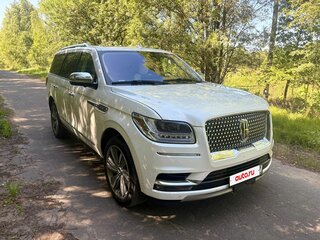 2017 Lincoln Navigator IV, белый, 6500000 рублей, вид 3