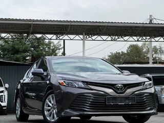 2018 Toyota Camry US Market VIII (XV70), серый, 2300000 рублей, вид 1