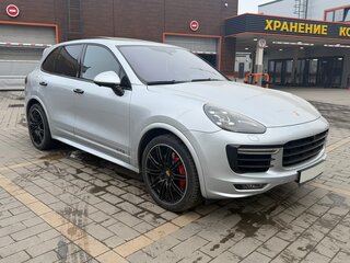 2017 Porsche Cayenne GTS II Рестайлинг (958), серебристый, 5500000 рублей, вид 1