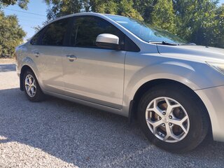 2010 Ford Focus II Рестайлинг, серый, 730000 рублей, вид 4