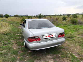 2001 Mercedes-Benz E-Класс 240 II (W210, S210) Рестайлинг, серебристый, 560000 рублей, вид 5