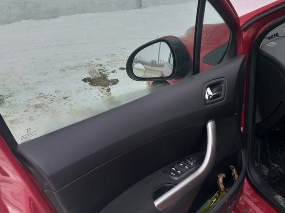 2010 Peugeot 308 I, красный, 530000 рублей - вид 9