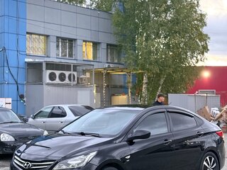 2015 Hyundai Solaris I Рестайлинг, чёрный, 750000 рублей, вид 1