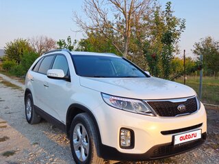 2017 Kia Sorento II Рестайлинг, белый, 2450000 рублей, вид 2