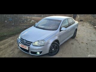 2010 Volkswagen Jetta V, серебристый, 530000 рублей, вид 1