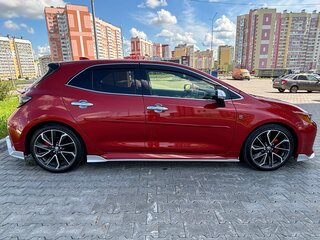 2019 Toyota Corolla Sport XII (E210), красный, 1665000 рублей, вид 3