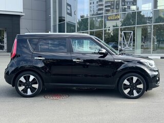 2018 Kia Soul II Рестайлинг, чёрный, 1750000 рублей, вид 4