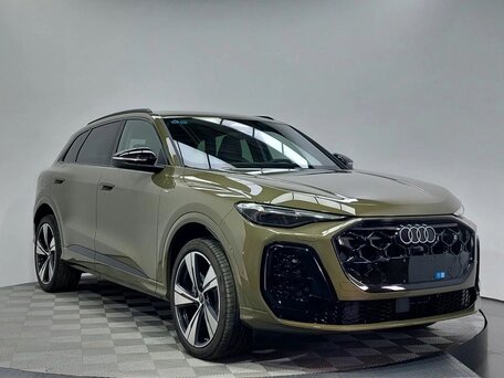 2026 Audi Q5 40 TFSI III (GU), зелёный, 6900000 рублей, вид 5