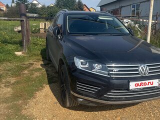 2017 Volkswagen Touareg II Рестайлинг, чёрный, 3000000 рублей, вид 2