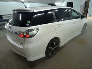 2015 Toyota Wish II Рестайлинг, белый, 1650000 рублей, вид 2