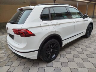 2021 Volkswagen Tiguan II Рестайлинг, белый, 3500000 рублей, вид 3