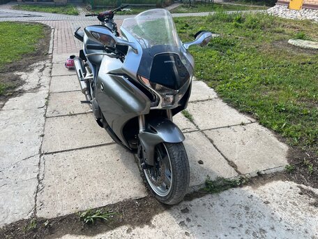 2011 Honda VFR 1200, серый, 750000 рублей, вид 2