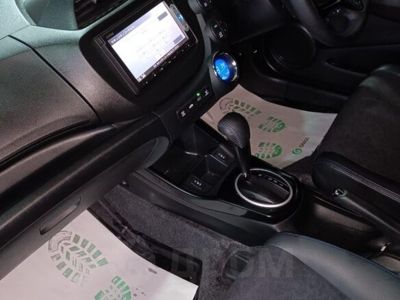 2014 Honda Fit Shuttle I Рестайлинг, белый, 1100000 рублей - вид 11