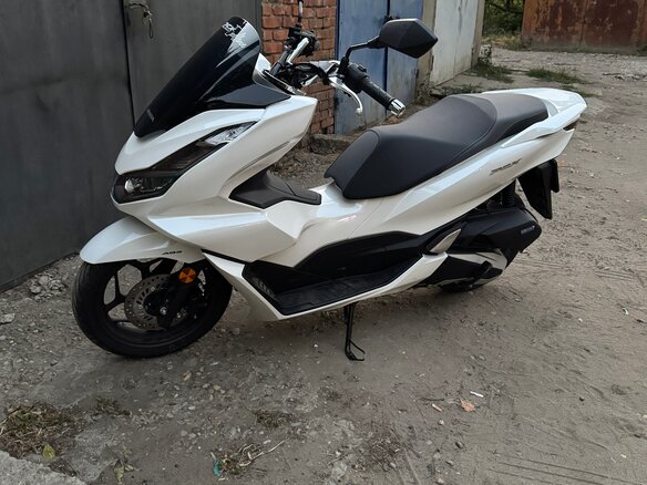 2022 Honda PCX 125, белый, 335000 рублей - вид 4