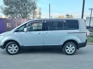 2010 Mitsubishi Delica D:5 I, серебристый, 1900000 рублей, вид 3