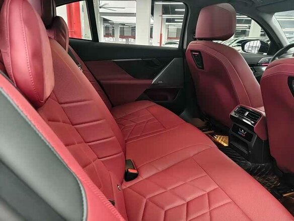 2024 BMW 5 серии Long 525Li VIII (G60/G61/G68), чёрный, 5665000 рублей - вид 10