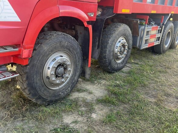 2011 Sinotruk Howo Прочие Кабины, красный, 2210000 рублей - вид 4