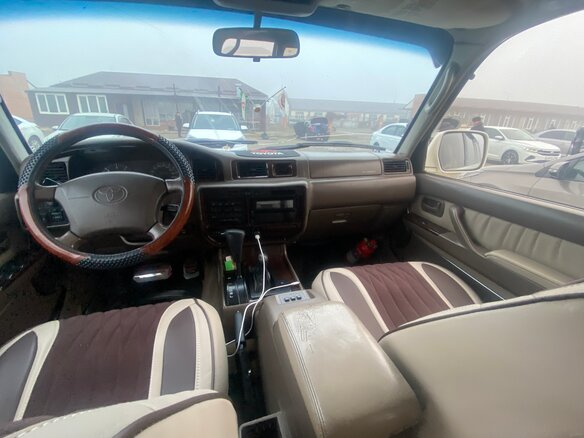 1997 Toyota Land Cruiser 80 Series Рестайлинг, белый, 2300000 рублей - вид 18