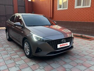 2021 Hyundai Solaris II Рестайлинг, коричневый, 1590000 рублей, вид 2