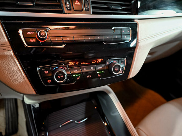 2020 BMW X2 sDrive18i I (F39), чёрный - вид 15