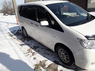 2012 Nissan Serena IV (C26), белый, 1400000 рублей, вид 2