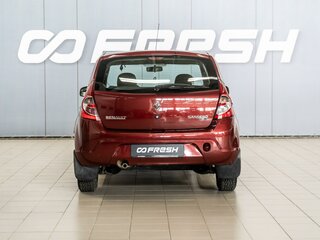 2012 Renault Sandero I, красный, 705000 рублей, вид 4