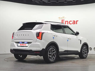 2023 KGM Tivoli, белый, 2170000 рублей, вид 2