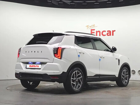 2023 KGM Tivoli, белый, 2170000 рублей, вид 2