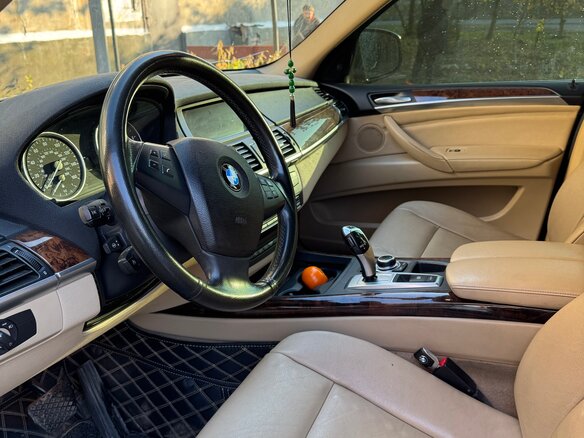2013 BMW X5 35i II (E70) Рестайлинг, чёрный, 2000000 рублей - вид 4