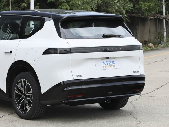 2026 Nissan NX8 81 kWh, белый - вид 4