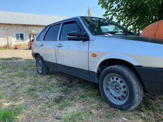 2004 Lada (ВАЗ) 21093i, серебристый, 130000 рублей, вид 4