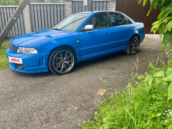 1998 Audi S4 I (B5), голубой, 1199000 рублей