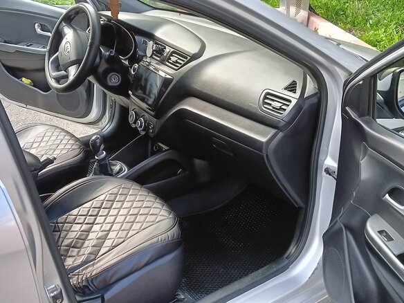 2012 Kia Rio III, серый, 810000 рублей - вид 4
