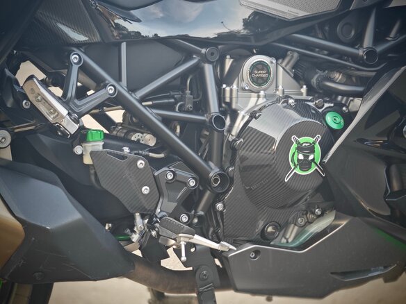 2019 Kawasaki Ninja H2 SX, чёрный, 1499999 рублей - вид 8