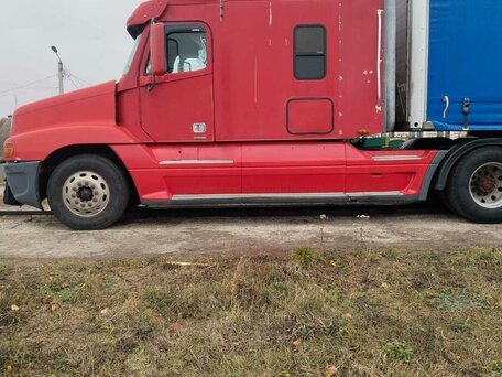 2004 Freightliner Century Class, красный, 1000000 рублей, вид 3