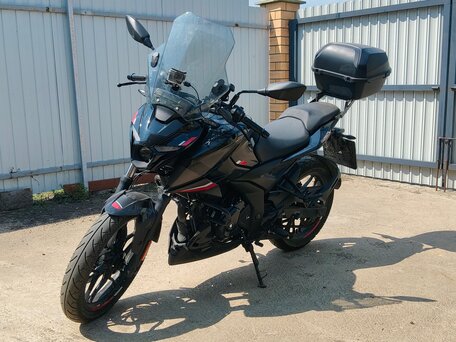 2023 Bajaj Pulsar N250, чёрный, 255000 рублей, вид 1