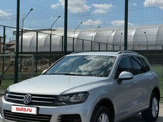 2013 Volkswagen Touareg II, серый, 2470000 рублей, вид 1