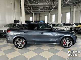 2021 BMW X6 40i III (G06), серый, 8829000 рублей, вид 4