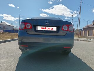 2010 Volkswagen Jetta V, серый, 693000 рублей, вид 4