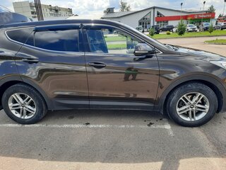 2017 Hyundai Santa Fe III Рестайлинг, коричневый, 2200000 рублей, вид 4