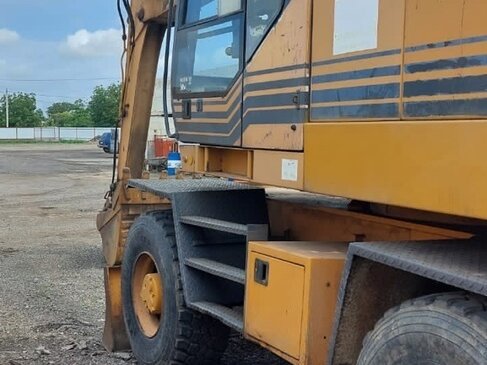 1997 Case CE 1188, жёлтый, 3200000 рублей - вид 8