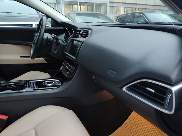2016 Jaguar XE EcoBoost I, чёрный - вид 22