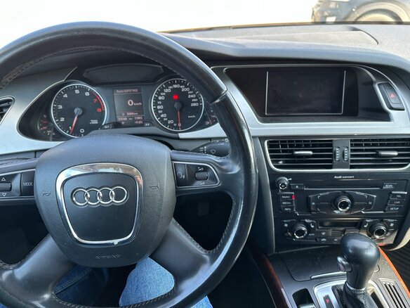 2011 Audi A4 IV (B8), чёрный - вид 6