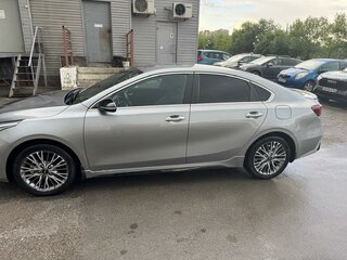 2021 Kia Cerato IV Рестайлинг, серый, 2700000 рублей, вид 2