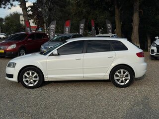 2009 Audi A3 II (8P) Рестайлинг 2, белый, 680000 рублей, вид 4