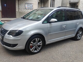 2008 Volkswagen Touran I Рестайлинг, серебристый, 1000000 рублей, вид 1