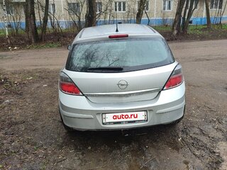 2011 Opel Astra H Рестайлинг, серебристый, 600000 рублей, вид 2