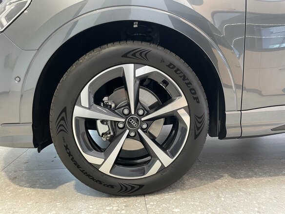 2026 Audi Q3 35 TFSI II (F3), серый - вид 6