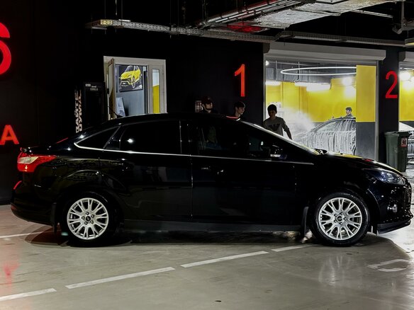 2012 Ford Focus III, чёрный, 1130000 рублей - вид 3